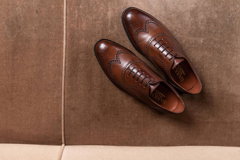 How to wear elevator shoes with casual outfits
